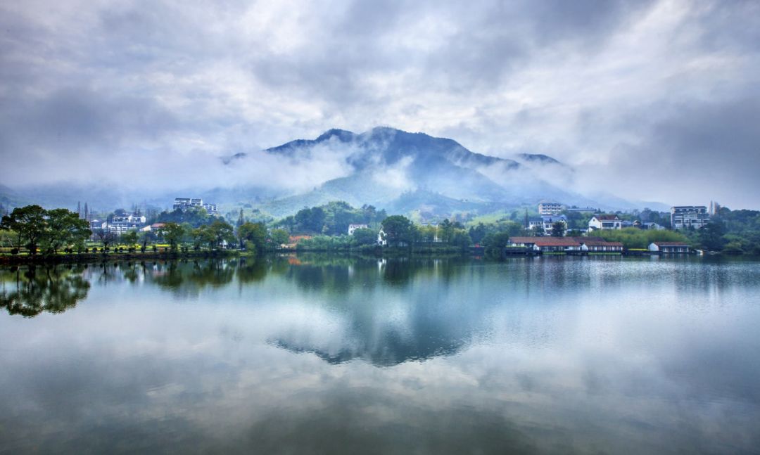 漫步浙江小巷，发现隐藏宝藏小店之美