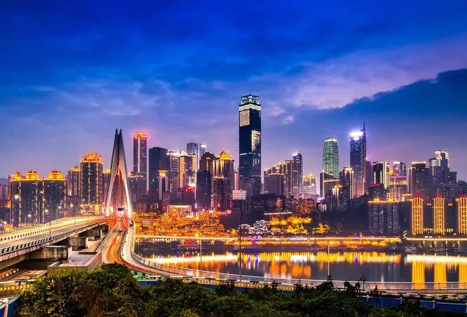 重庆,城市与励志精神的交融辉映