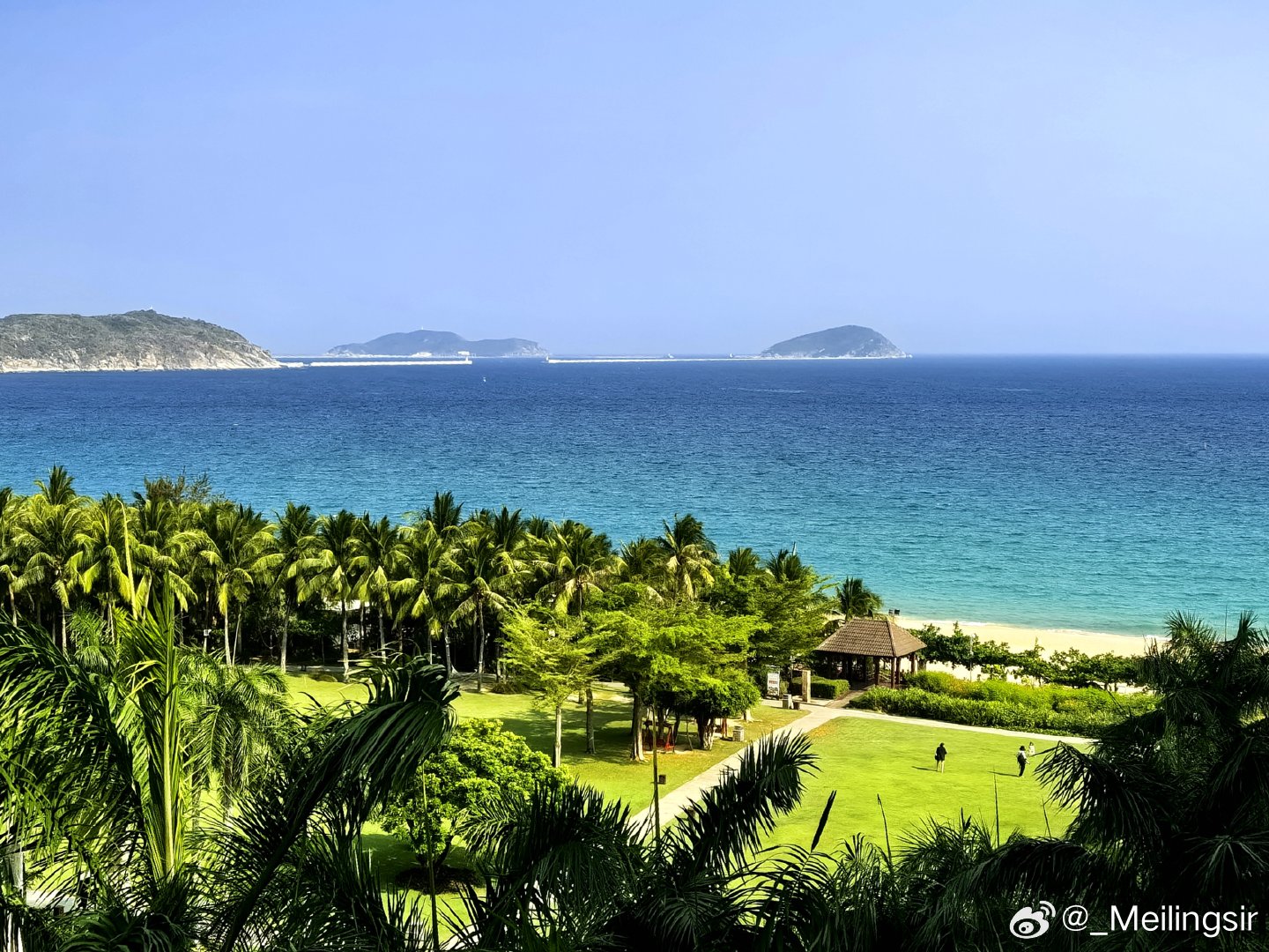 海南椰影海韵，沙滩风情演绎时光